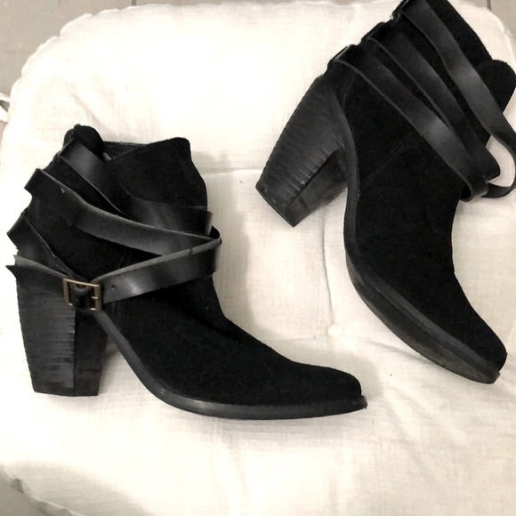 Dolce Vita Suede Booties Size 6 - Picture 1 of 10